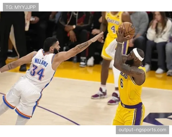 NBA赛场上裁判中断比赛的依据 NBA赛场上裁判中断比赛的依据
